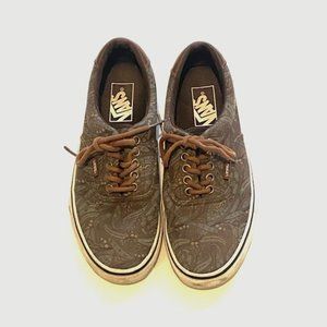 Vans Lace-Up Paisley Print Shoes + Men's Size 6.5 / Women's Size 8